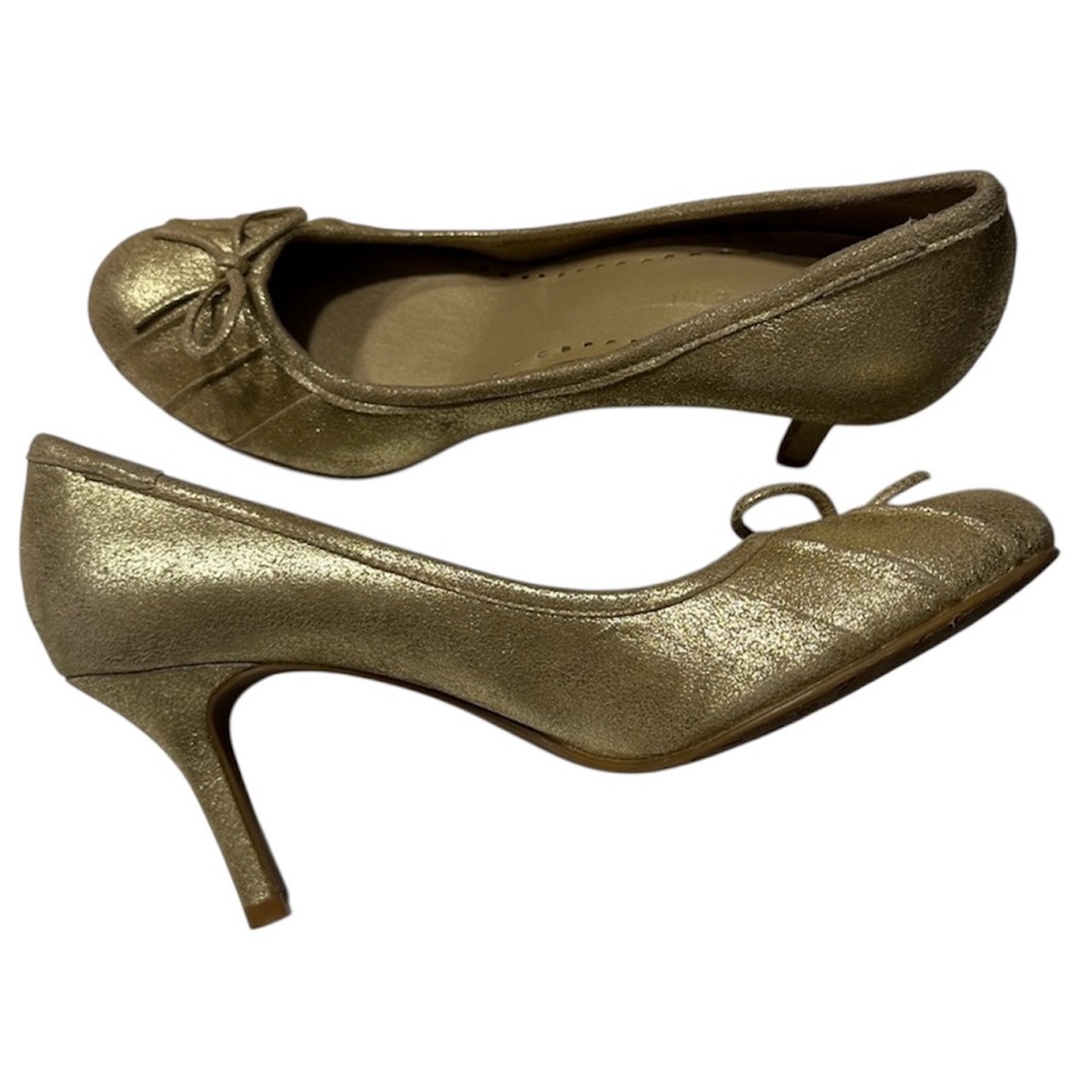 Gianni Bini Gold Heeled Shoes with Bow
